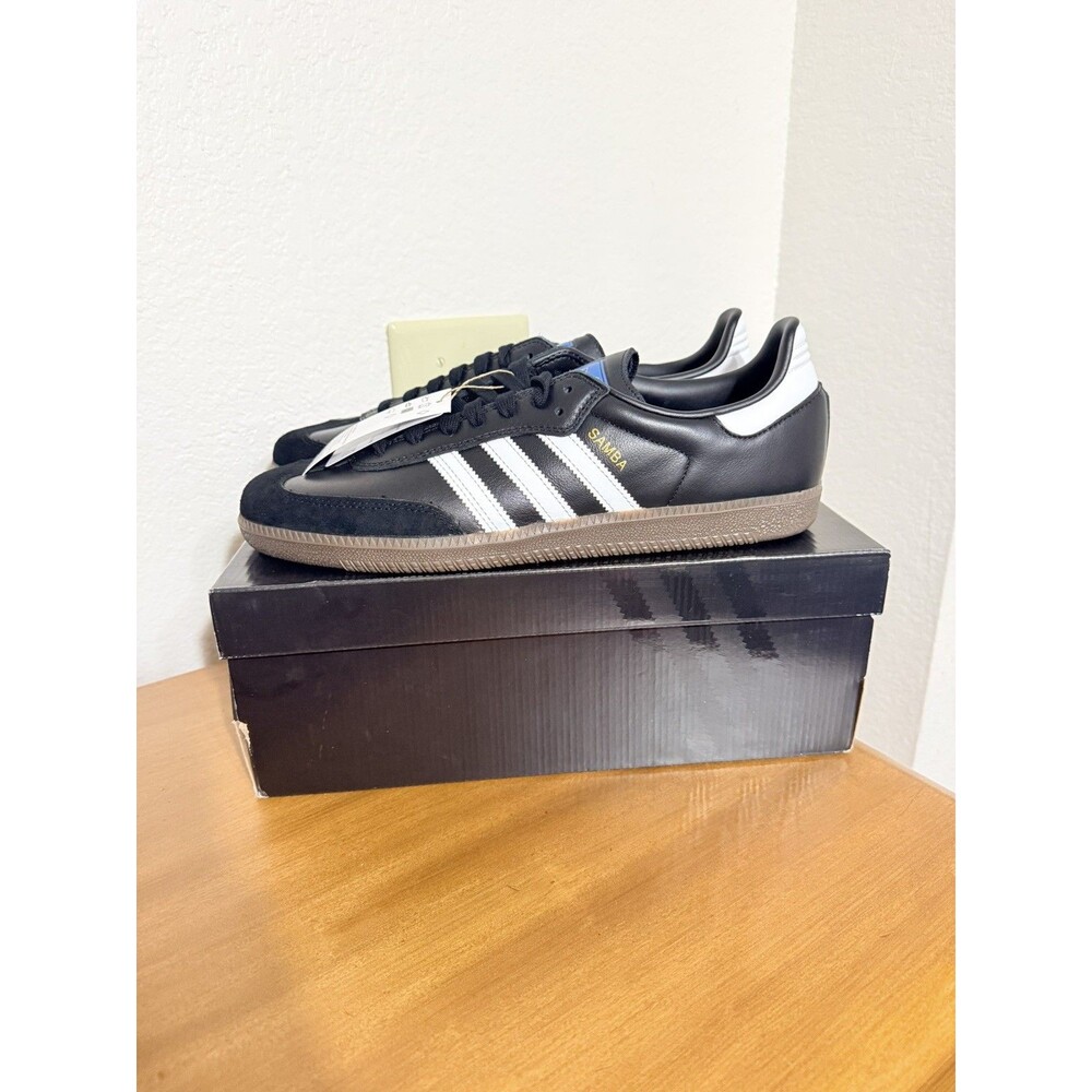 Adidas Samba ADV Core Black White Gum Men's Size 11.5 New with Box IE3100
